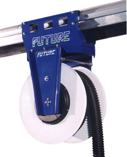 Sliding crab for hose reels